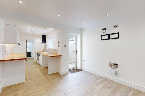 2 bedroom terraced house to rent, St. Peters Place, Canterbury, Kent, CT1