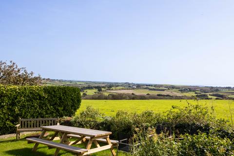 undefined, Hillcroft