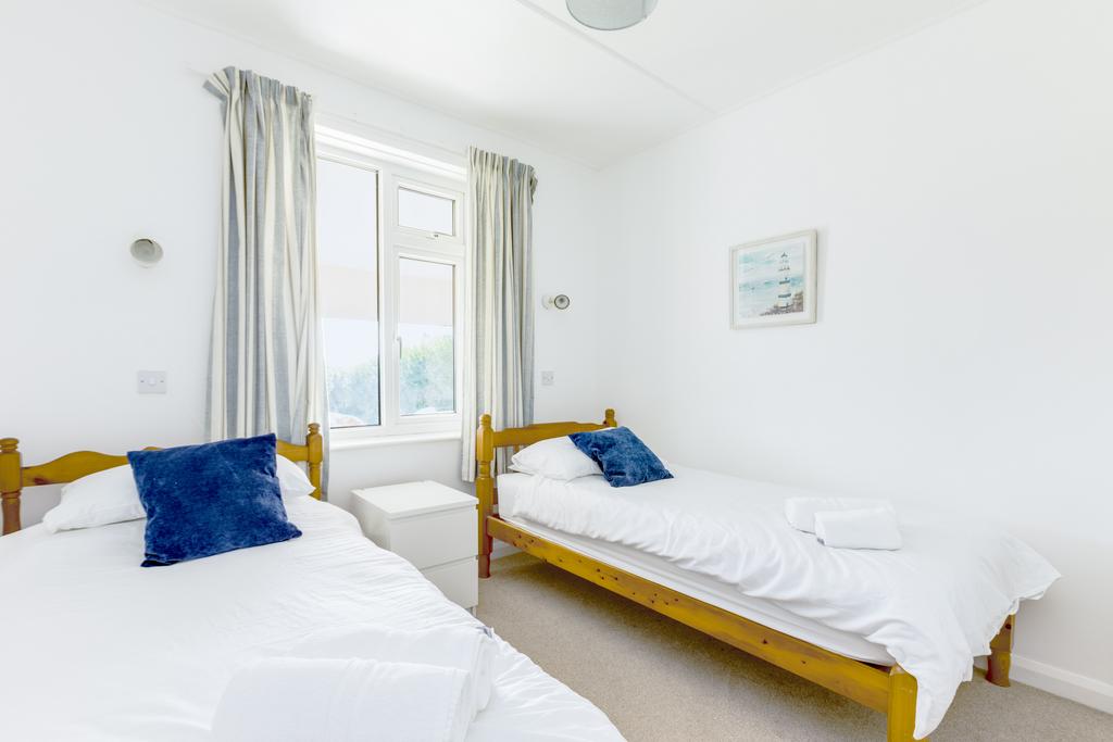 65323bd512e8e Hillcroft-14