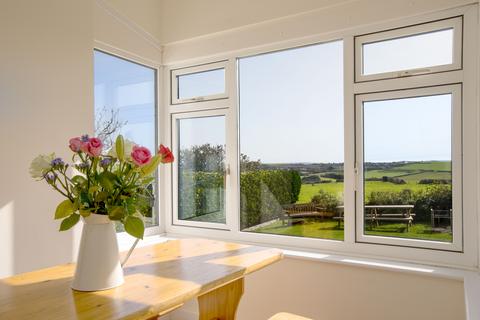 undefined, Hillcroft