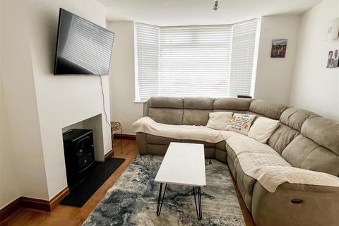 3 bedroom end of terrace house for sale, Currie Road, Northampton