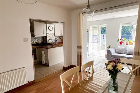 3 bedroom end of terrace house for sale, Currie Road, Northampton