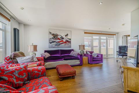 undefined, Waters Edge, Dickens Heath, Solihull, B90 1UE
