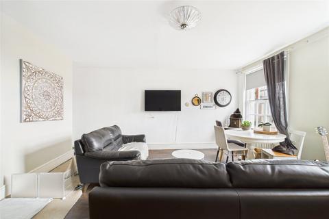 2 bedroom apartment to rent, High Street, Eton, Windsor, Berkshire, SL4