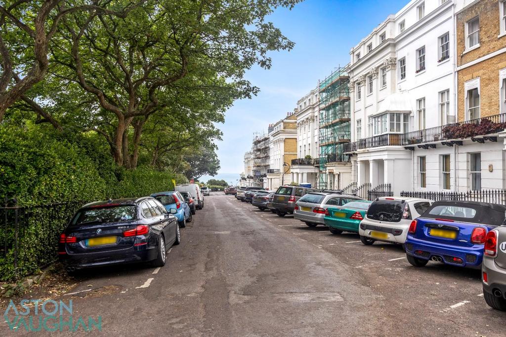 Sussex Square Flat 3-013.JPG