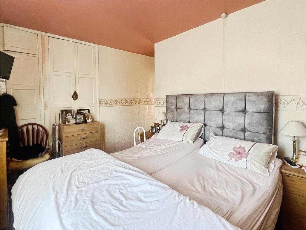 Bed 1