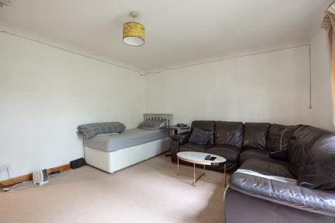 17 Riverside Court, Rattray, Blairgowrie, PH10 7BG