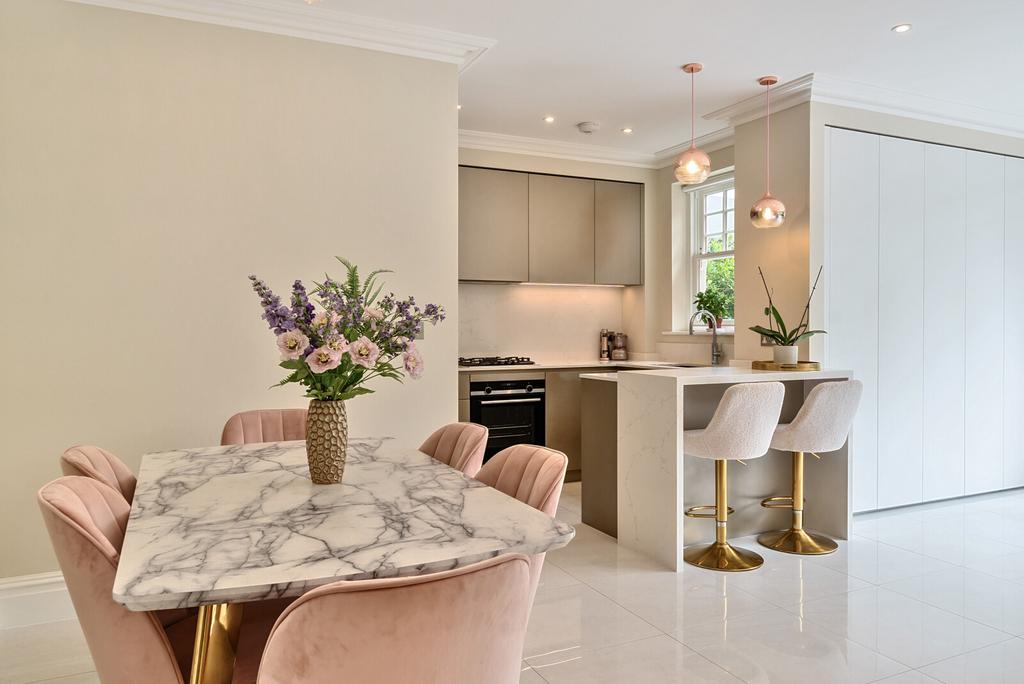 Dining/Kitchen