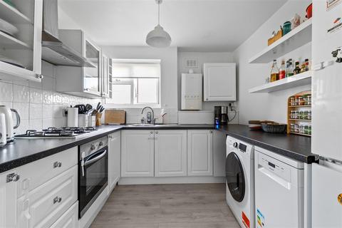 2 bedroom flat for sale, Selhurst Place, London