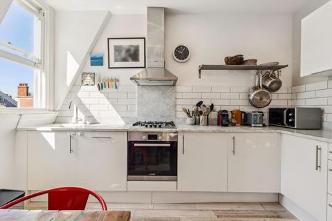 2 bedroom flat for sale, Prince Of Wales Mansions, Battersea, London, SW11