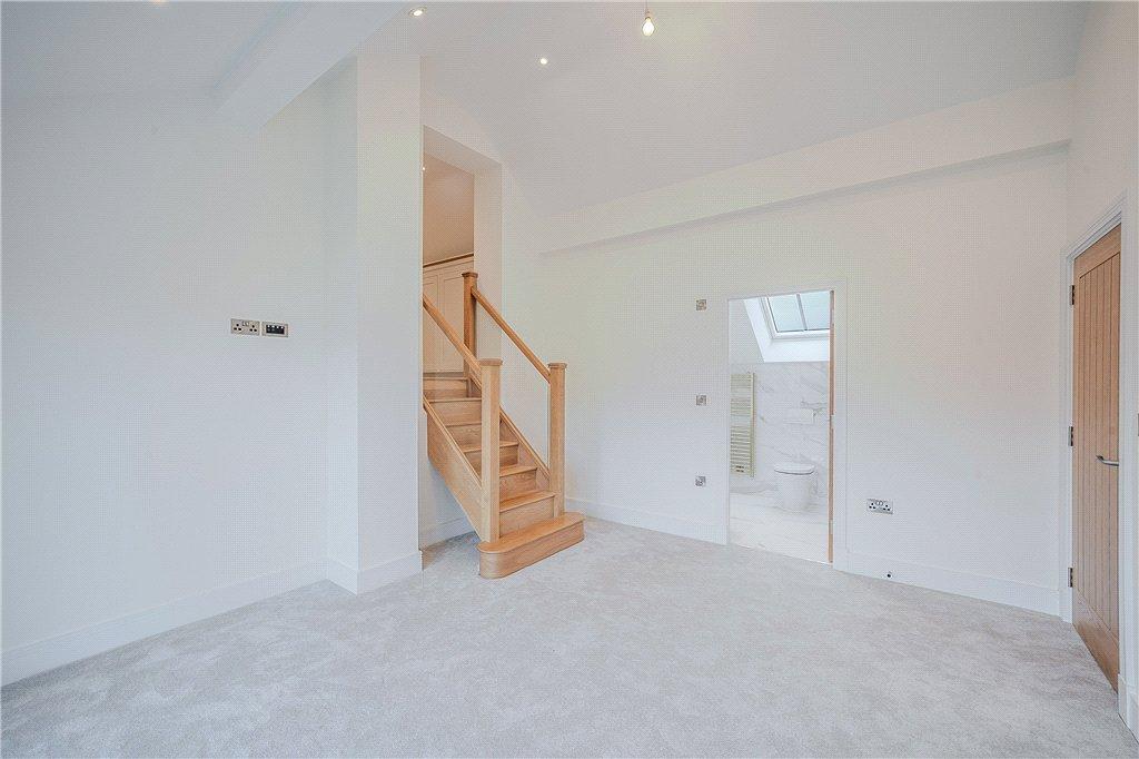 Master Bed/En-Suite