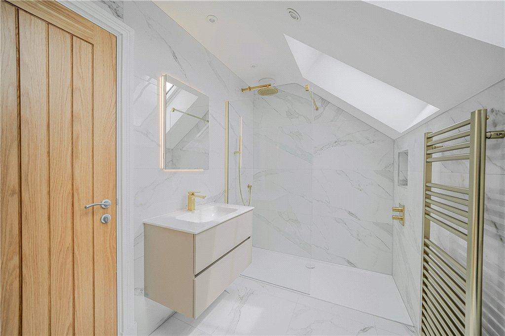 Master En-Suite