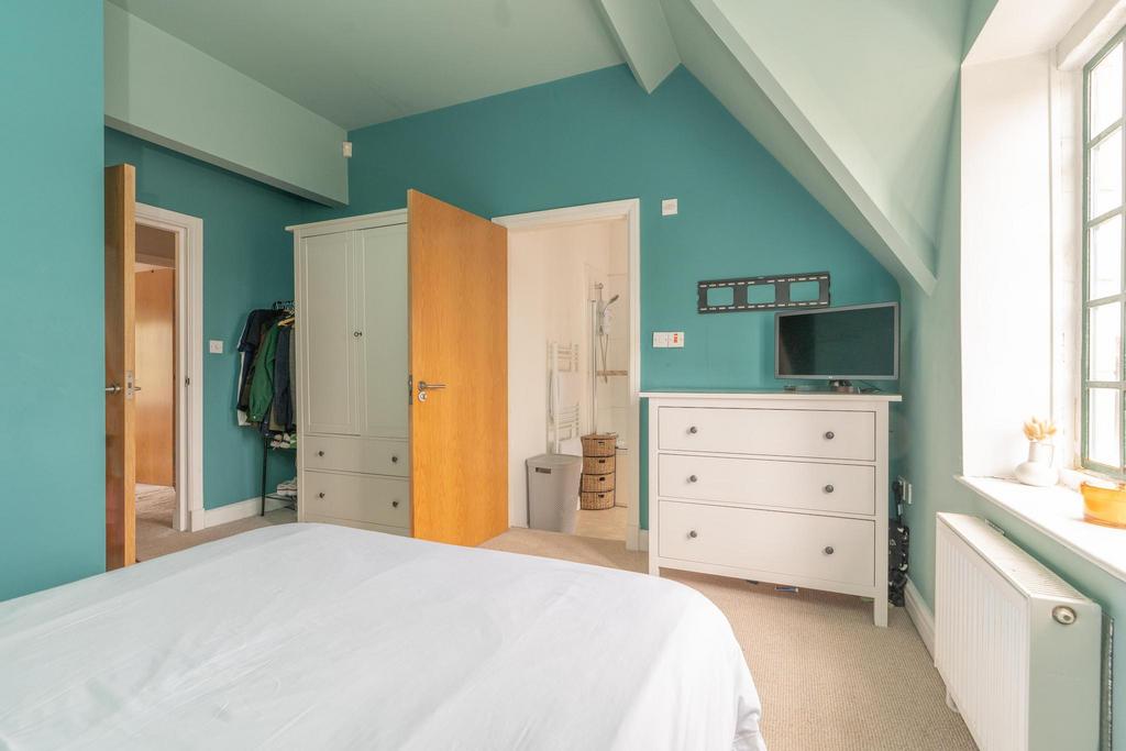 Ensuite