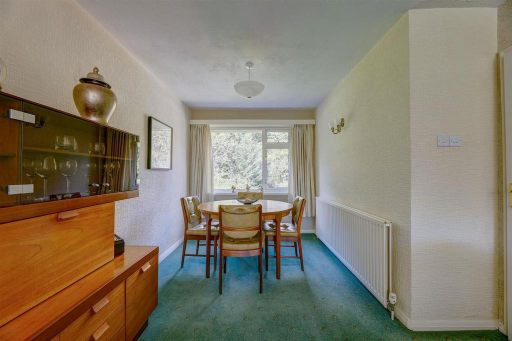 4. Dining Area.jpg