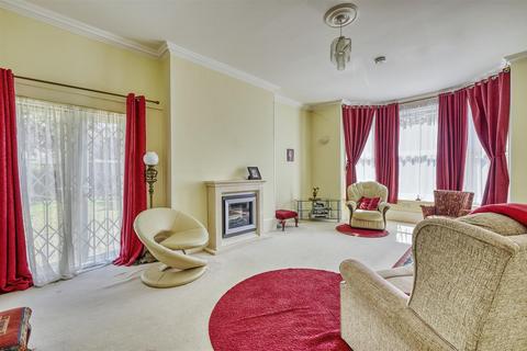 undefined, Park Road, Rushden