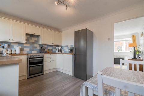 2 bedroom terraced house for sale, Westfields Avenue, Higham Ferrers