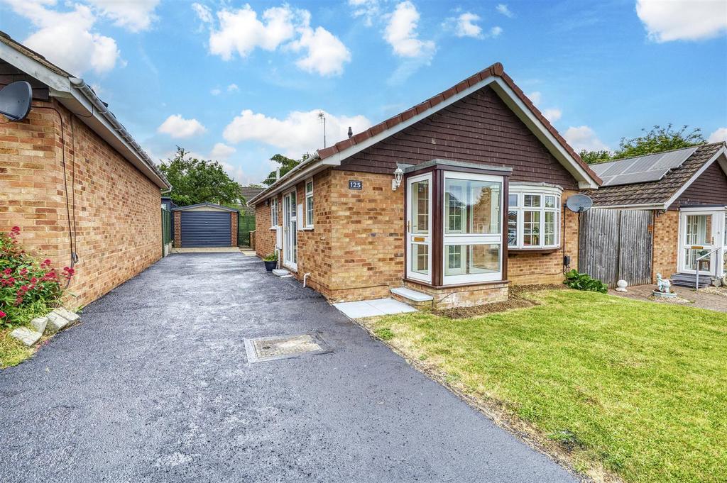-125 Vicarage Farm Rd-15 HDR-14.jpg