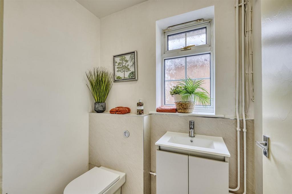 -125 Vicarage Farm Rd-50 HDR-07.jpg