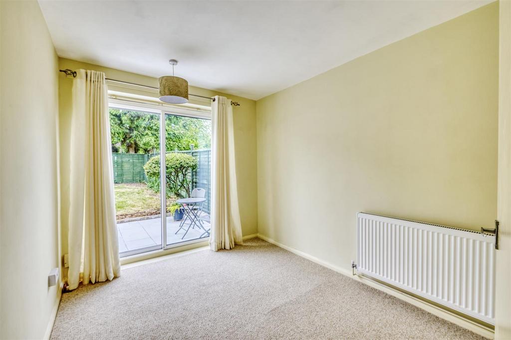 -125 Vicarage Farm Rd-90 HDR-01.jpg