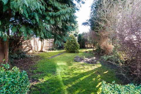 3 bedroom detached house to rent, Wharf Road, Higham Ferrers