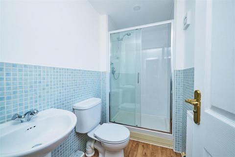 4 bedroom house to rent, Roman Way, Higham Ferrers