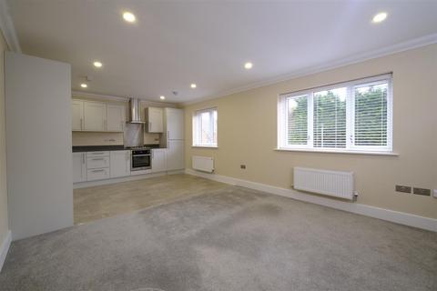 2 bedroom flat to rent, Chichele Street, Higham Ferrers