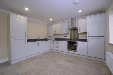 2 bedroom flat to rent, Chichele Street, Higham Ferrers