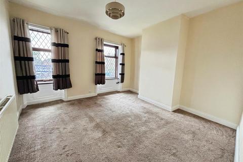 14 Bartle Lane, Bradford, BD7 4QF