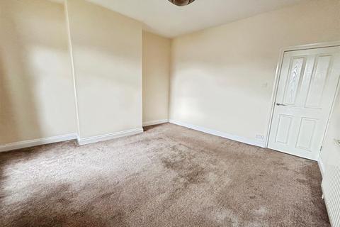 14 Bartle Lane, Bradford, BD7 4QF