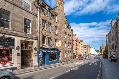 1 bedroom apartment to rent, Canongate, Edinburgh, Midlothian