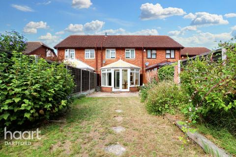 11 Skippers Close, Greenhithe, DA9 9QL