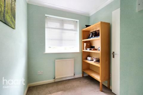 11 Skippers Close, Greenhithe, DA9 9QL