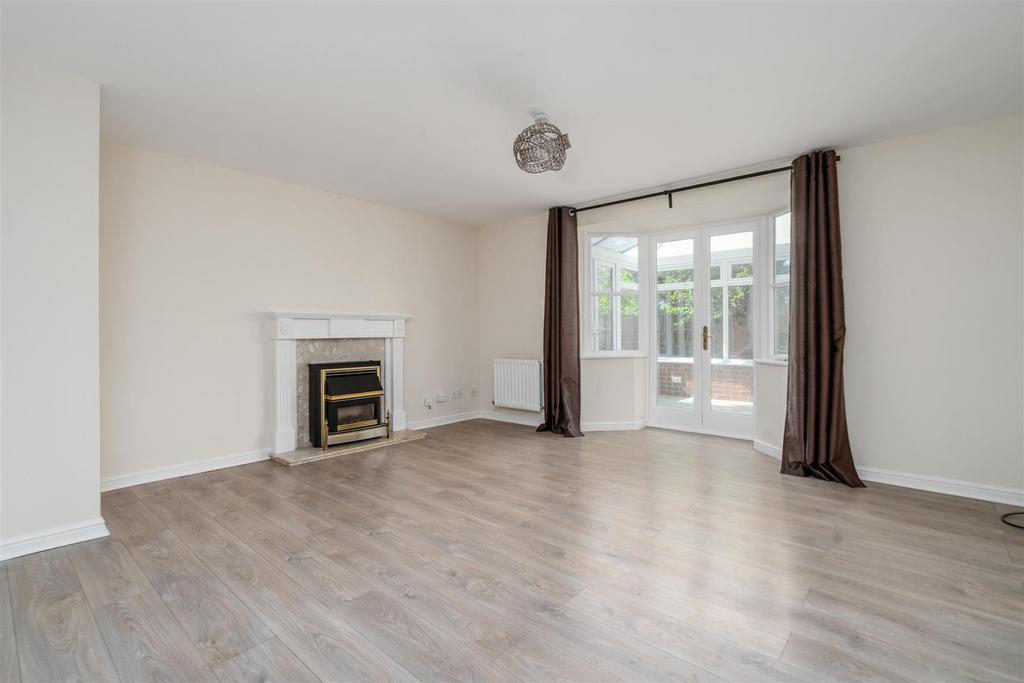 27 Shelfield Close, Hockley Heath 3.jpg