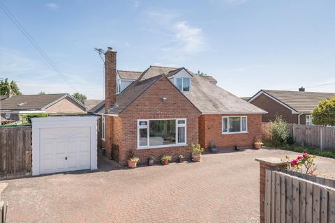 3 bedroom detached bungalow for sale, Four Crosses, Llanymynech