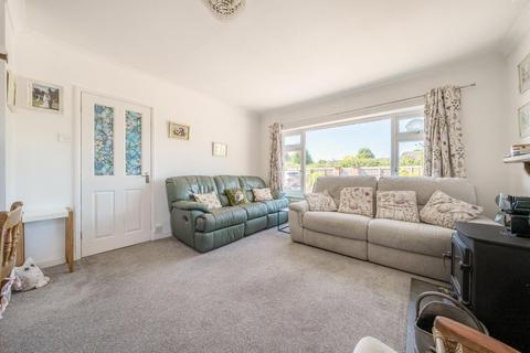 3 bedroom detached bungalow for sale, Four Crosses, Llanymynech
