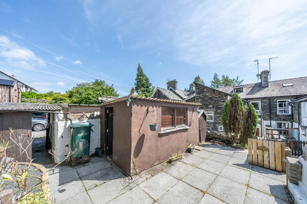 Rear courtyard