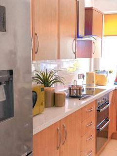 2 bedroom apartment to rent, Howard Square, Eastbourne BN21