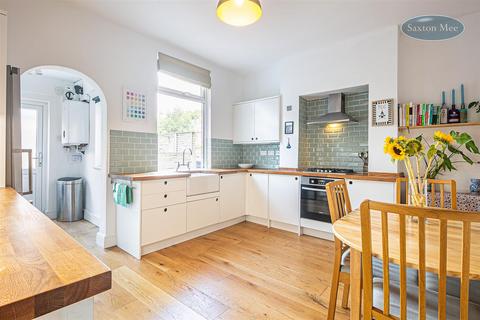 22 Carr Road, Sheffield, S6 2WZ