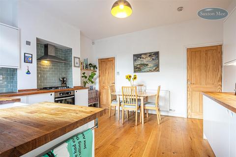 22 Carr Road, Sheffield, S6 2WZ