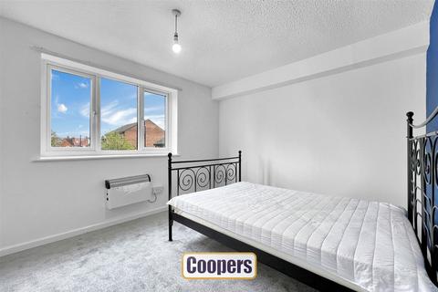 2 bedroom flat to rent, Paynes Lane, Coventry, CV1