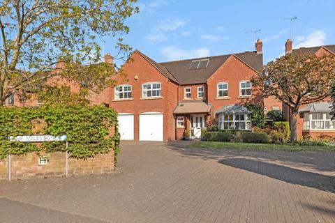 2 The Milestone, Pershore, WR10 1RF