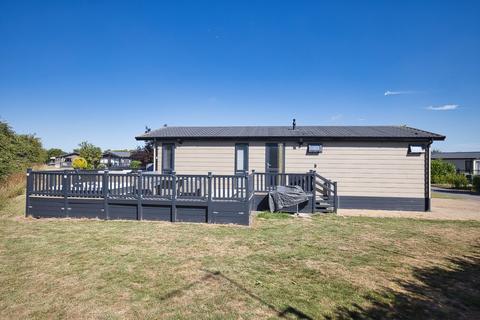 2 bedroom park home for sale, Willow Brook,, Foxhunters, CT12