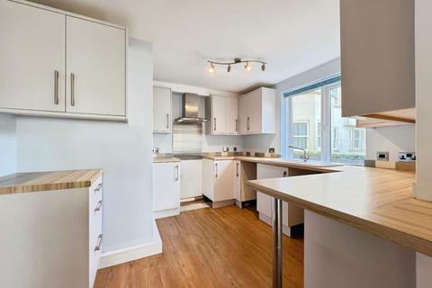 2 bedroom flat for sale, Sandgate Road, Folkestone