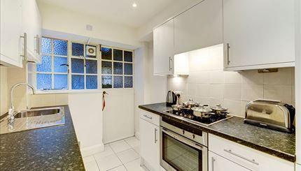 Apartment in London, Chelsea - View 5