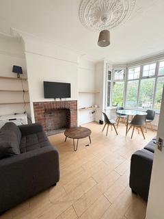 5 bedroom house to rent, 6 Claremont Avenue, LS3 1AT