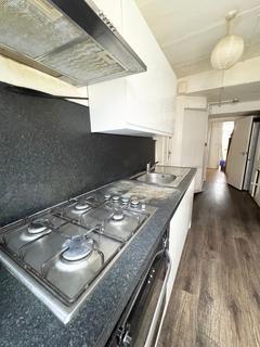 5 bedroom house to rent, 6 Claremont Avenue, LS3 1AT