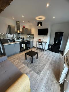 1 bedroom apartment to rent, Flat 4, 114 High Street, Boston, PE21 8TG
