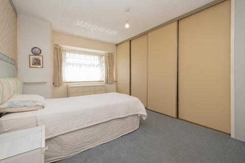 2 bedroom bungalow for sale, Manor Drive, Birchington, CT7
