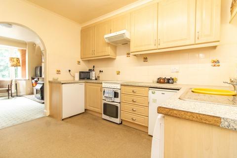 2 bedroom detached bungalow for sale, Anstey Lane, Leicester, LE4