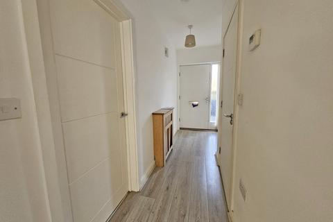 1 bedroom maisonette to rent, Fullerton Avenue, Dagenham, Essex, RM8